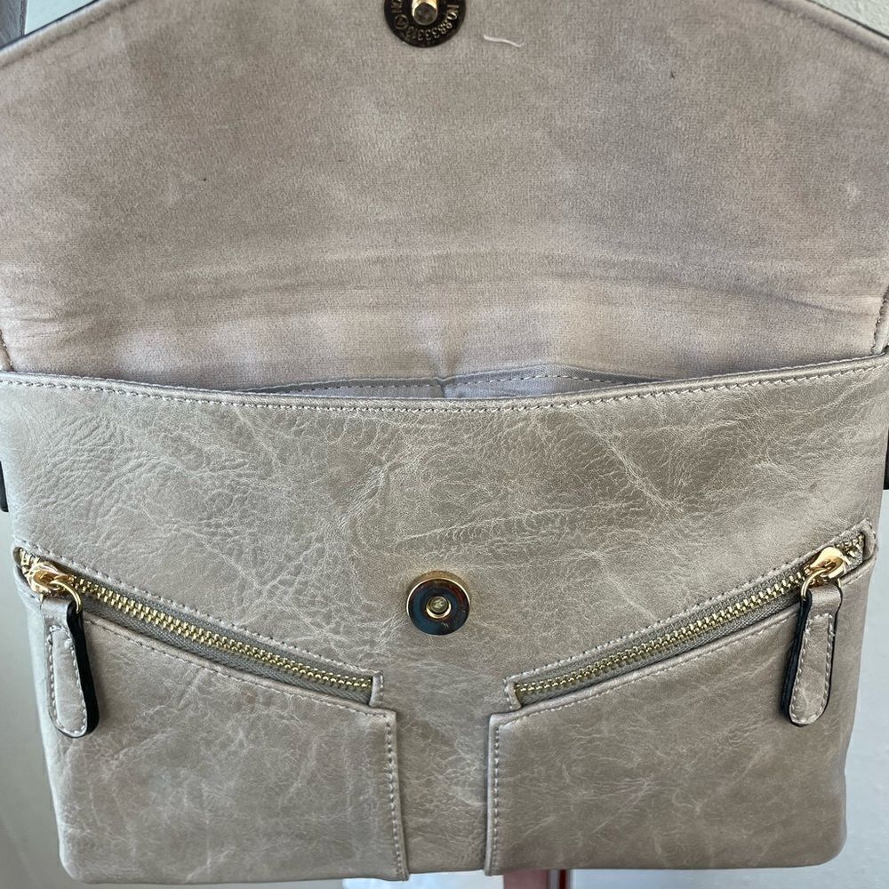 Faux Gray Leather Crossbody Purse EUC - Picture 9 of 10